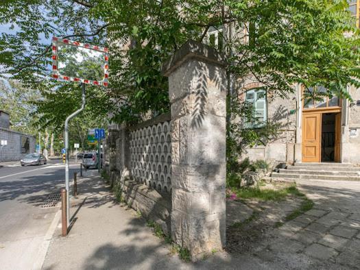 Polai Park Apartments Экстерьер фото