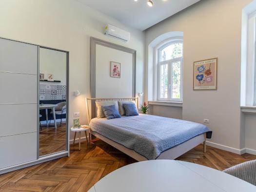 Polai Park Apartments Экстерьер фото